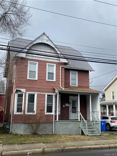 31 Academy Ave, Middletown, NY 10940