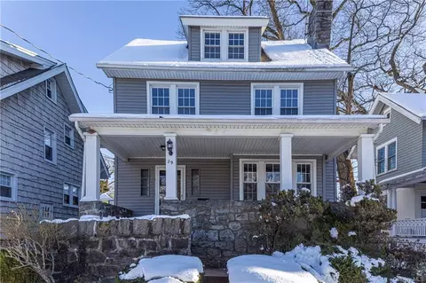 29 Howard Pkwy, New Rochelle, NY 10801