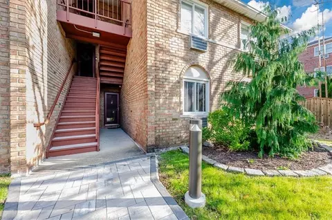 1530 Bayview Ave #9, New York, NY 10465