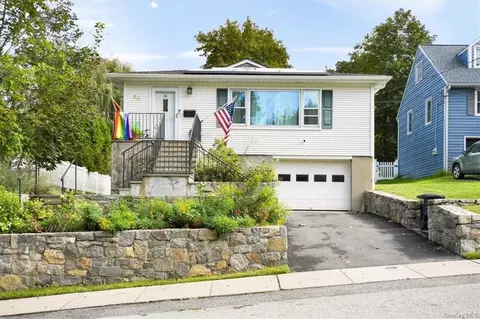 20 Thompson Ave, Cortlandt, NY 10520