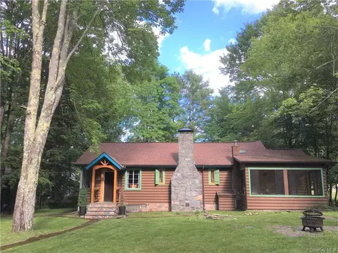 27 S Eldridge St, Bethel, NY 12720