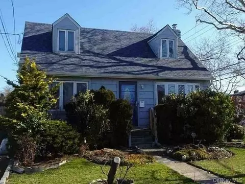 144 39 256th St, Rosedale, NY 11422