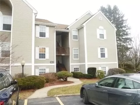 1146 Washington Grn, New Windsor, NY 12553