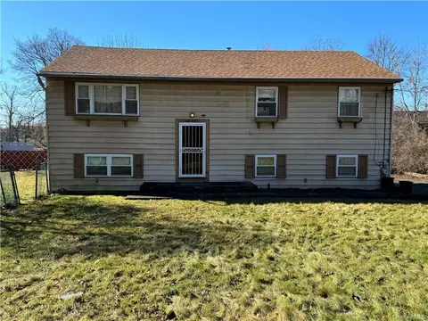 3307 Hollywood St, Yorktown, NY 10547