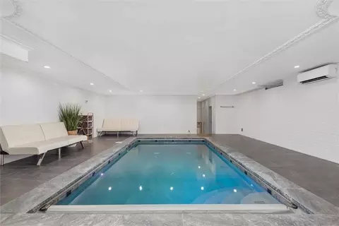 2275 E 19 St, Brooklyn, NY 11229