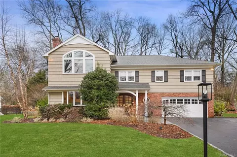 25 Meadowlark Rd, Rye, NY 10573