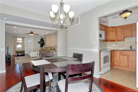 10 Regents Pl #C, Yorktown, NY 10598