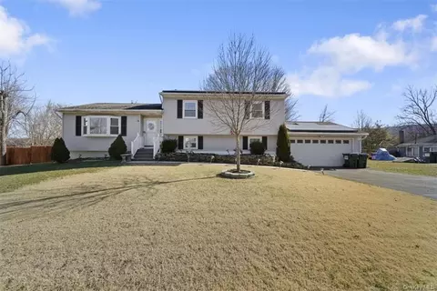 14 Washington Blvd, Washingtonville, NY 10992