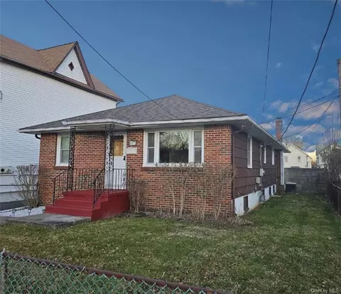 54 Blauvelt Ave, West Haverstraw, NY 10993