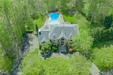19 Coe Farm Rd, Ramapo, NY 10901
