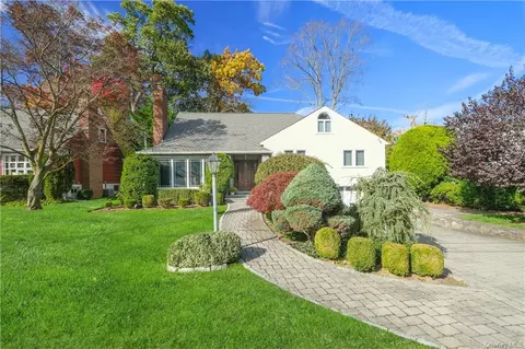 163 Hilburn Rd, Scarsdale, NY 10583