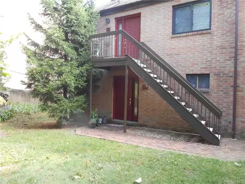50 Dekalb Ave #E-1, White Plains, NY 10605