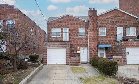 215 W 252 St, Bronx, NY 10471