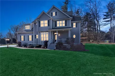 21 Derek Dr, East Fishkill, NY 12533