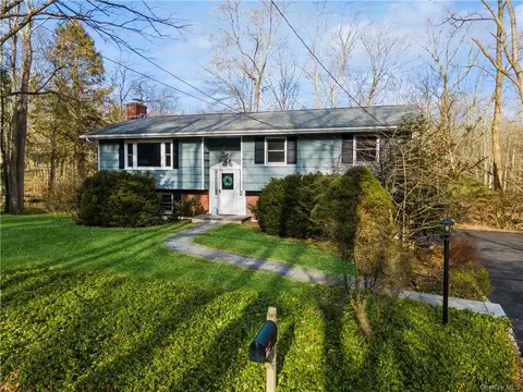 235 Douglas Rd, New Castle, NY 10514