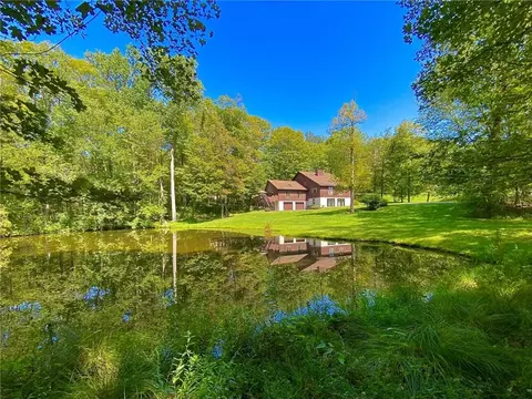 9 Charles, Rhinebeck, NY 12572