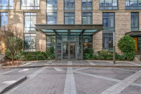 25 City Pl #7A, White Plains, NY 10601