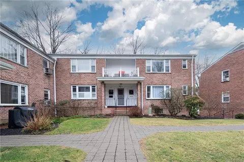 43 12 Carpenter Ave #D, Mount Kisco, NY 10549
