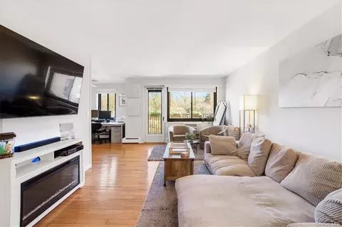 100 E Hartsdale Ave #6PE, Greenburgh, NY 10530