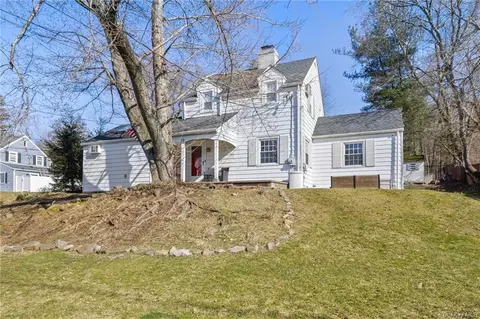 19 S Greenbush Rd, Clarkstown, NY 10994