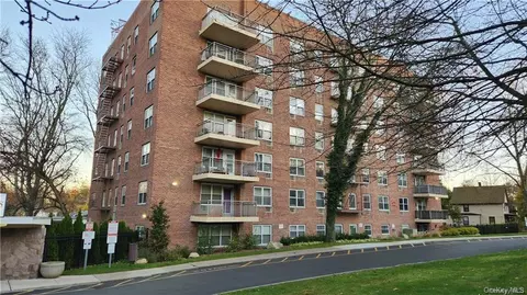 40 S Cole Ave #5K, Ramapo, NY 10977