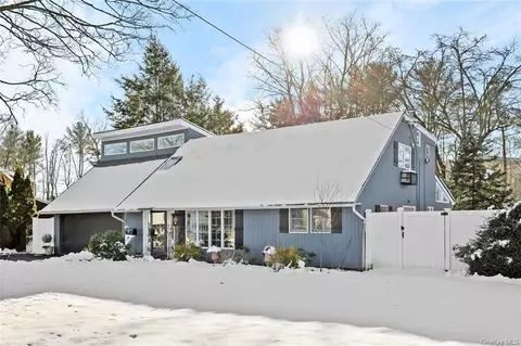 16 Brook Ln, Rye, NY 10573 photo 1