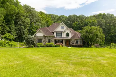 20 Stanford Ct, Rhinebeck, NY 12572