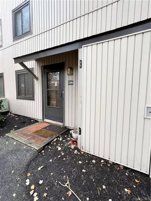3106 Pine Cone Ct, Poughkeepsie, NY 12603