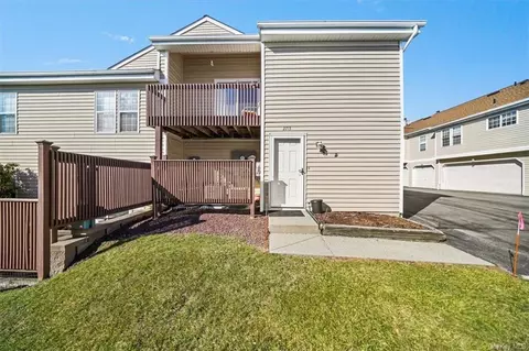 2713 Whispering Hls, Chester, NY 10918