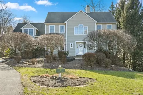 9 Newton Ct, Cortlandt, NY 10520