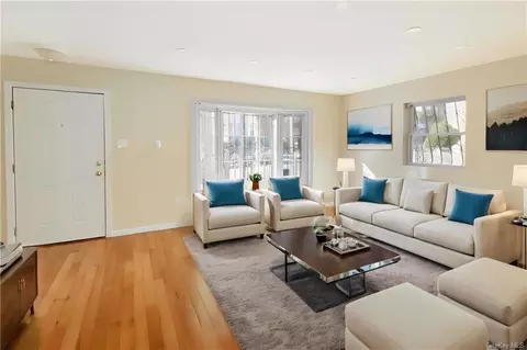 607 Oak Ter, Bronx, NY 10454