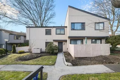 2503 Magnolia Walk, Poughkeepsie, NY 12603