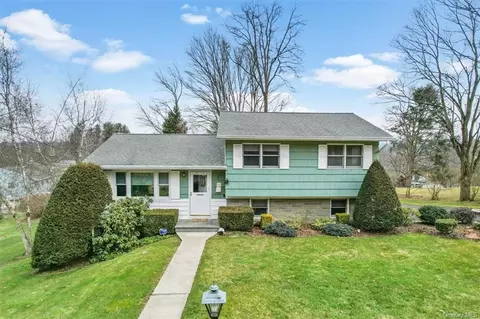 20 Kerner Dr, Chester, NY 10918