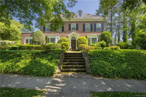 143 Villa St, Mount Vernon, NY 10552
