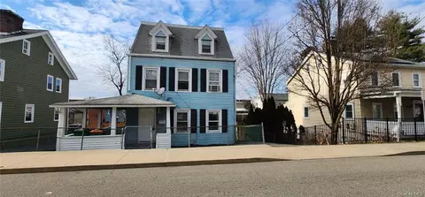 28 Liberty St, Beacon, NY 12508