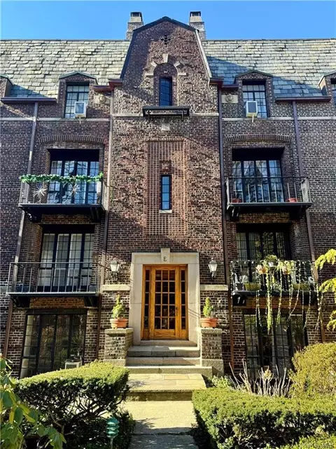 20 N Broadway #E321, White Plains, NY 10601