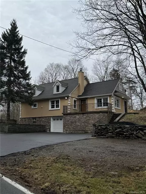 146 Ketchamtown Rd, Wappinger, NY 12590