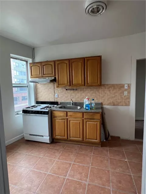 1898 Longfellow Ave #E3, New York, NY 10460