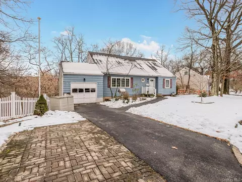 22 Oxford Rd, Greenburgh, NY 10706