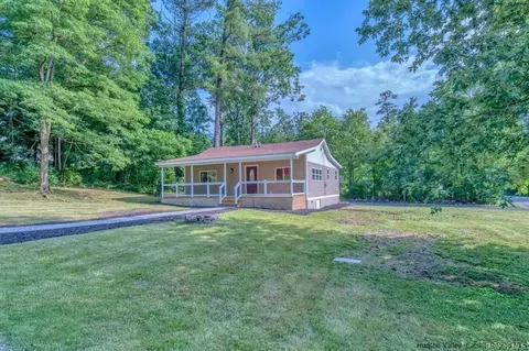 61 Oak Ln, Ulster, NY 12477