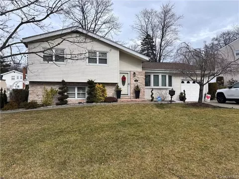 61 Amherst Dr, Yonkers, NY 10710