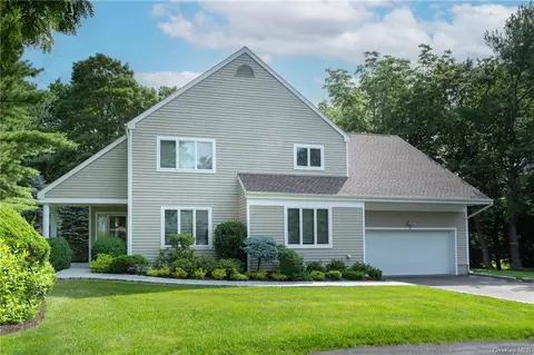 12 Berkley Ct, Briarcliff Manor, NY 10510