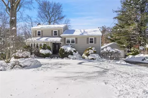 2421 Hawthorne Dr, Yorktown, NY 10598
