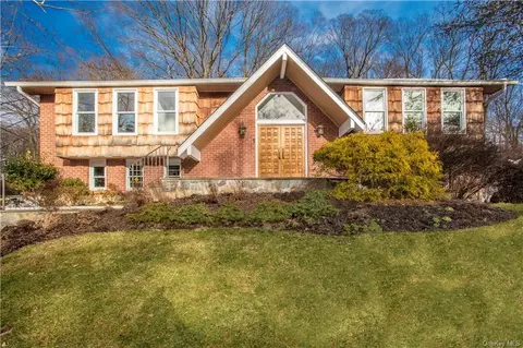 239 Pinebrook Blvd, New Rochelle, NY 10804