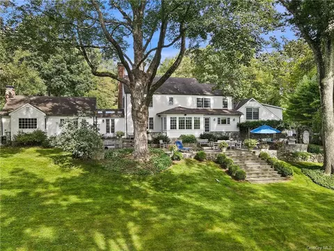 53 Long Meadow Rd, Bedford, NY 10506
