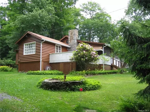 47 W Ozark Trl, Bethel, NY 12720