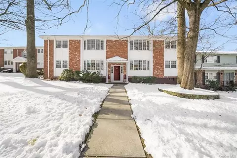29 Milford Ln #12, Ramapo, NY 10901