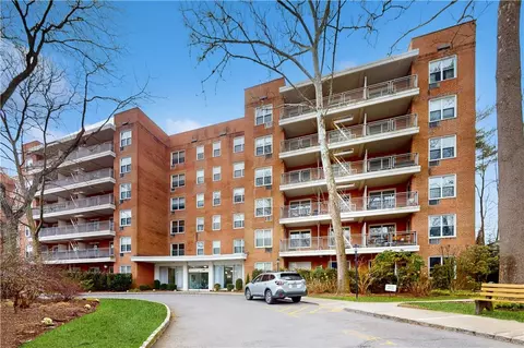 177 E Hartsdale Ave #6K, Greenburgh, NY 10530