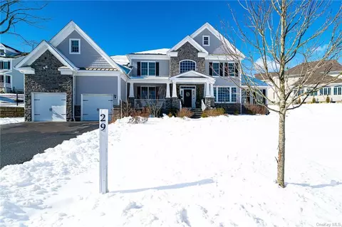 29 Patrick Ln, Mount Pleasant, NY 10595