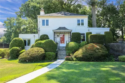 2 Everett St, Eastchester, NY 10707